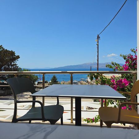 Ardit Seaside Rooms Sarande Bagian luar foto