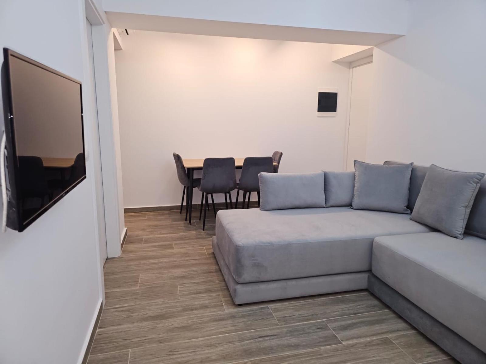 Ardit Seaside Rooms Sarande Bagian luar foto