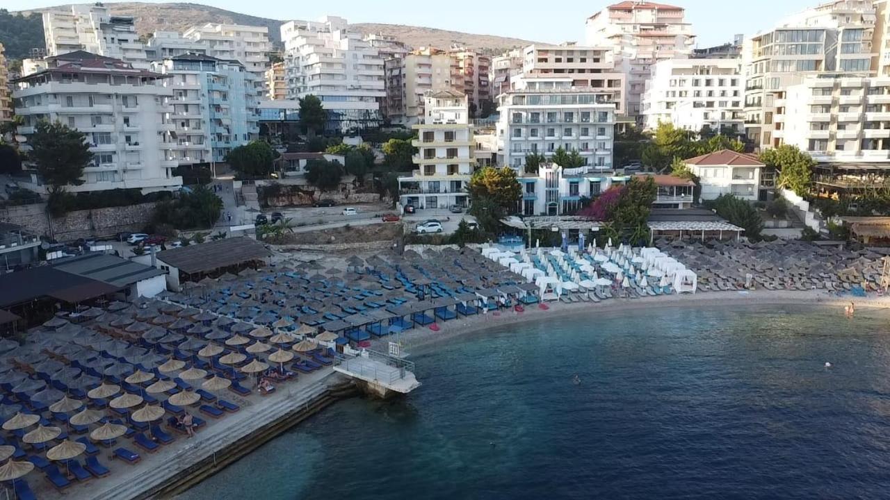Ardit Seaside Rooms Sarande Bagian luar foto