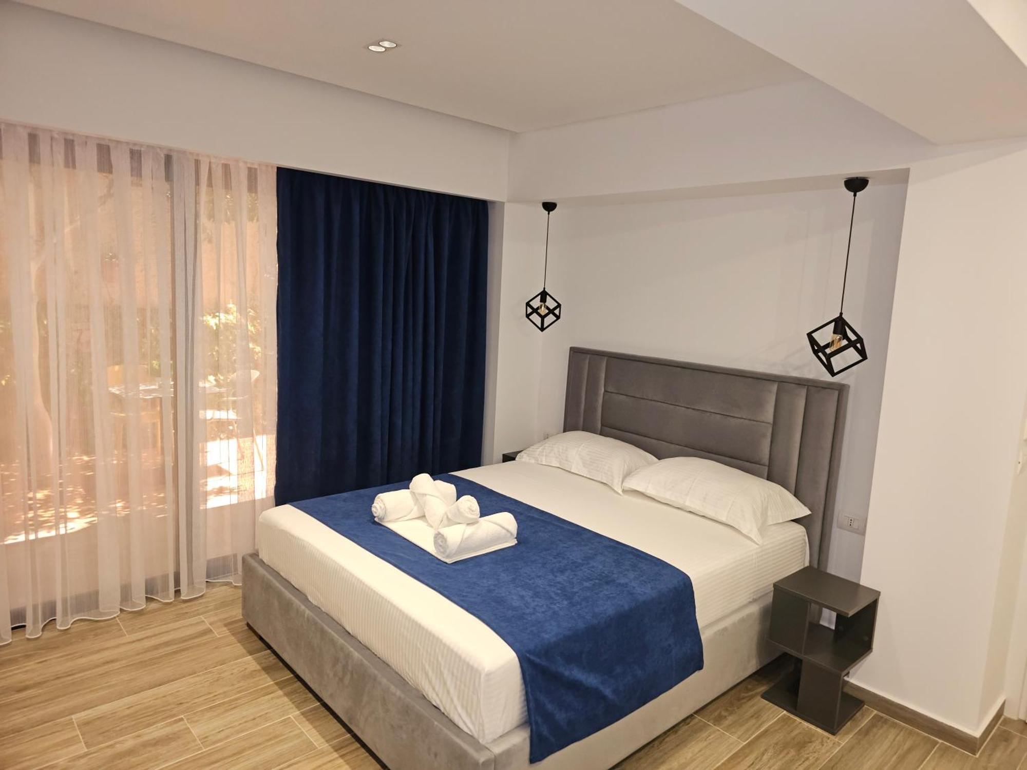Ardit Seaside Rooms Sarande Bagian luar foto