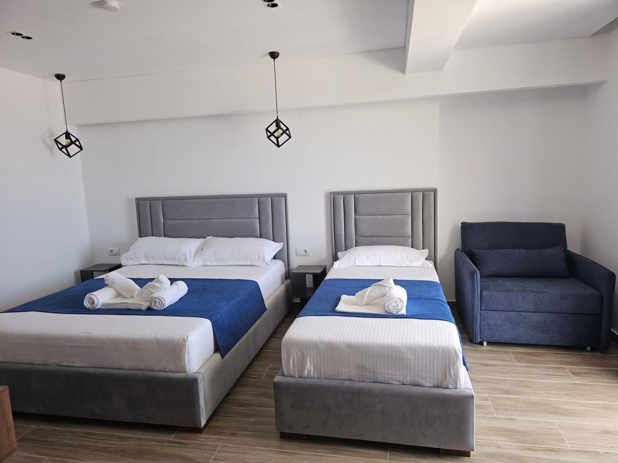 Ardit Seaside Rooms Sarande Bagian luar foto
